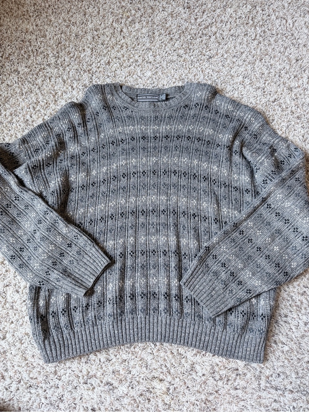 Men’s sweater